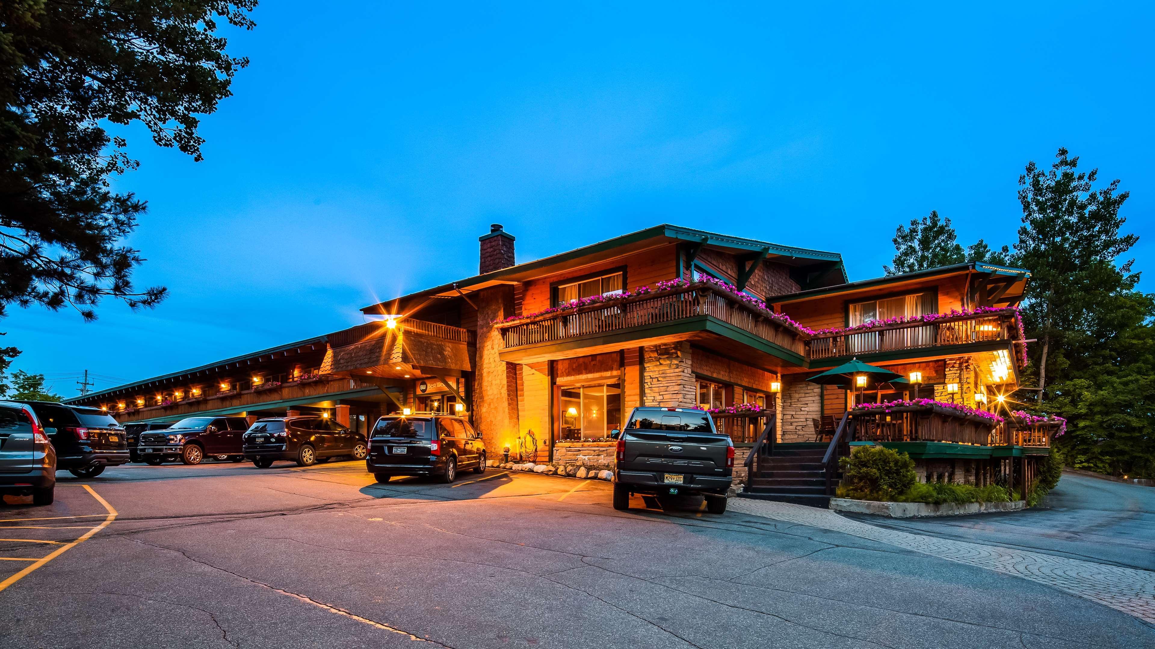 Best Western Adirondack Inn Lake Placid Bagian luar foto