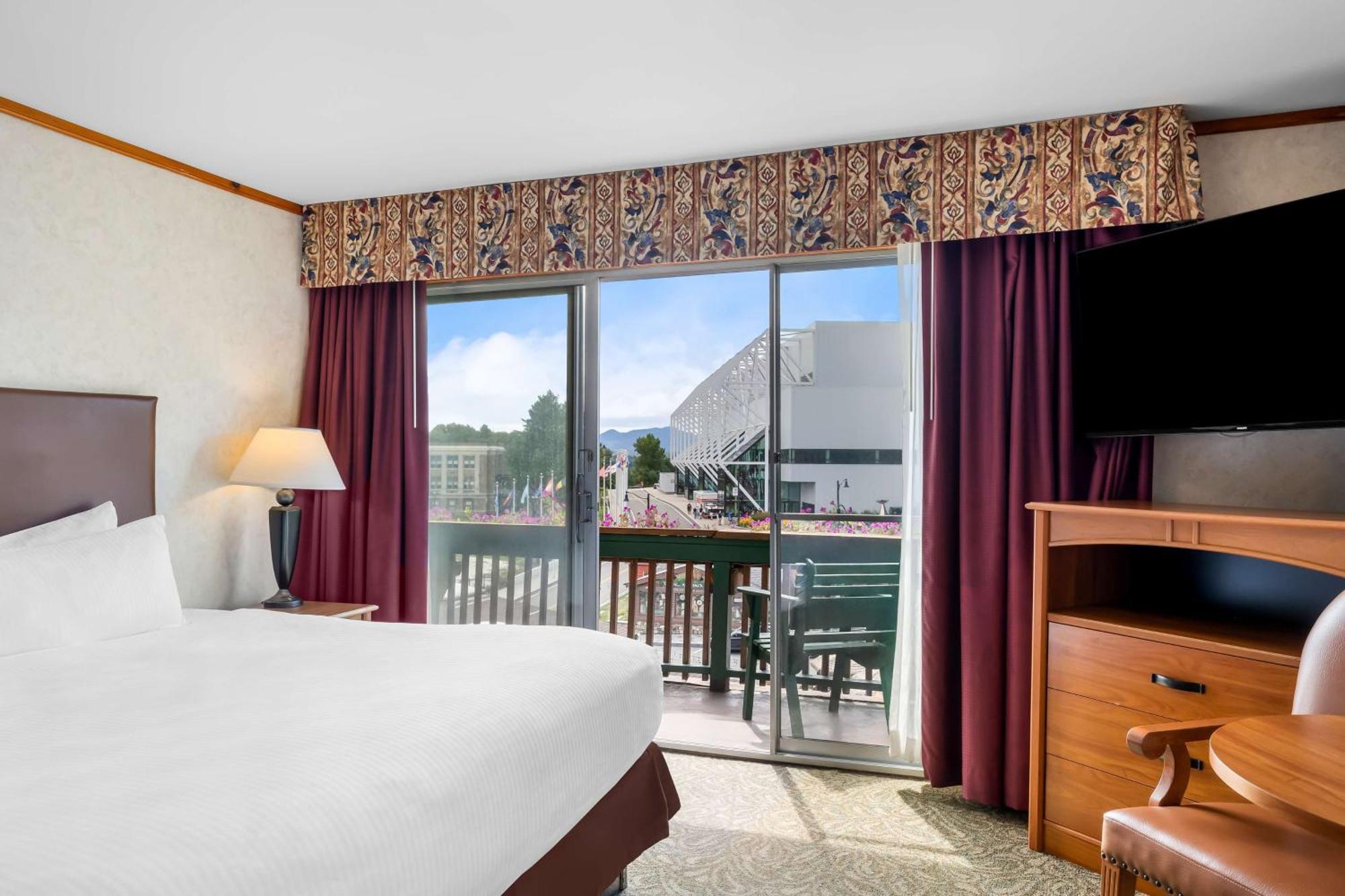 Best Western Adirondack Inn Lake Placid Bagian luar foto