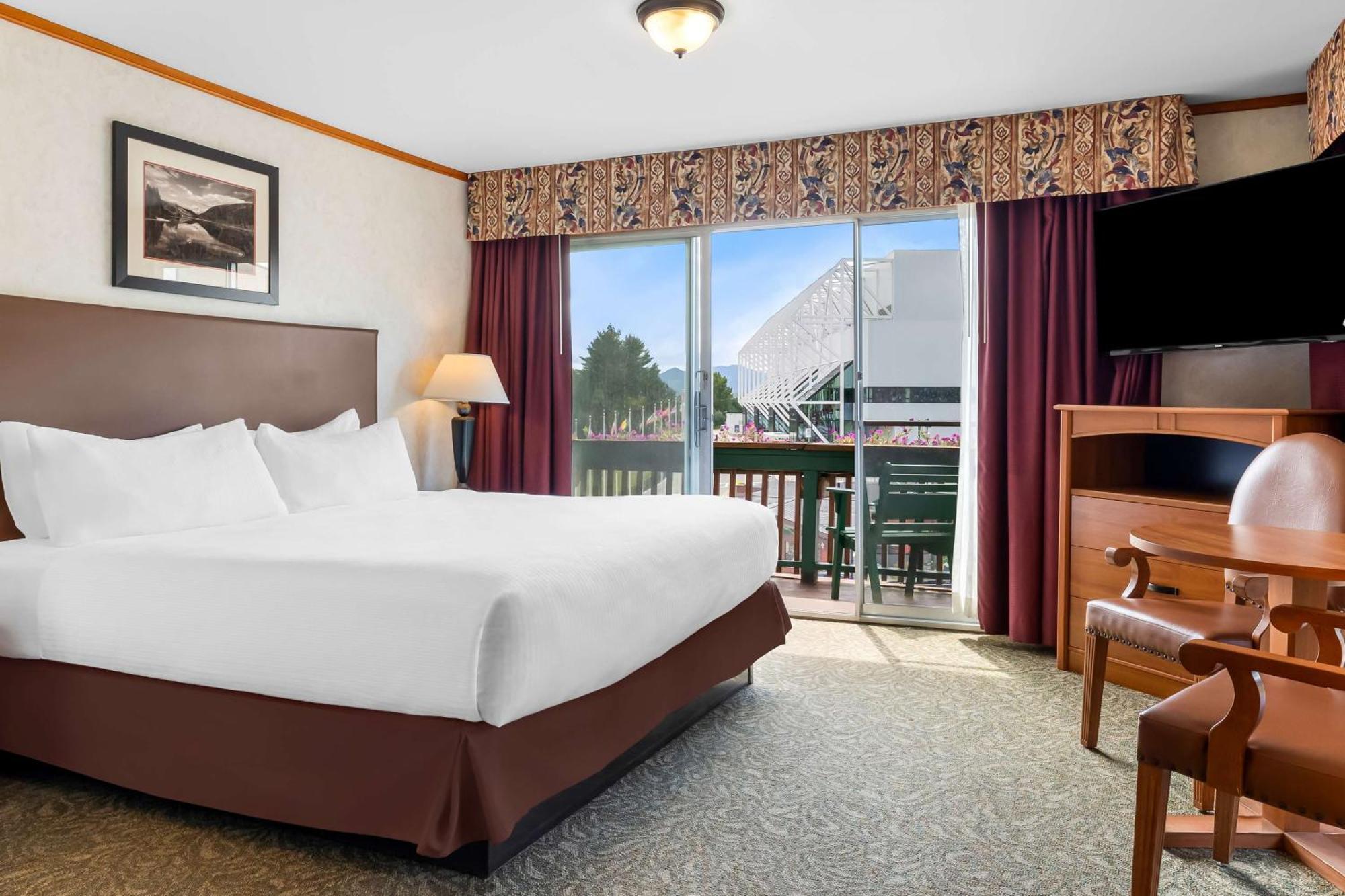 Best Western Adirondack Inn Lake Placid Bagian luar foto