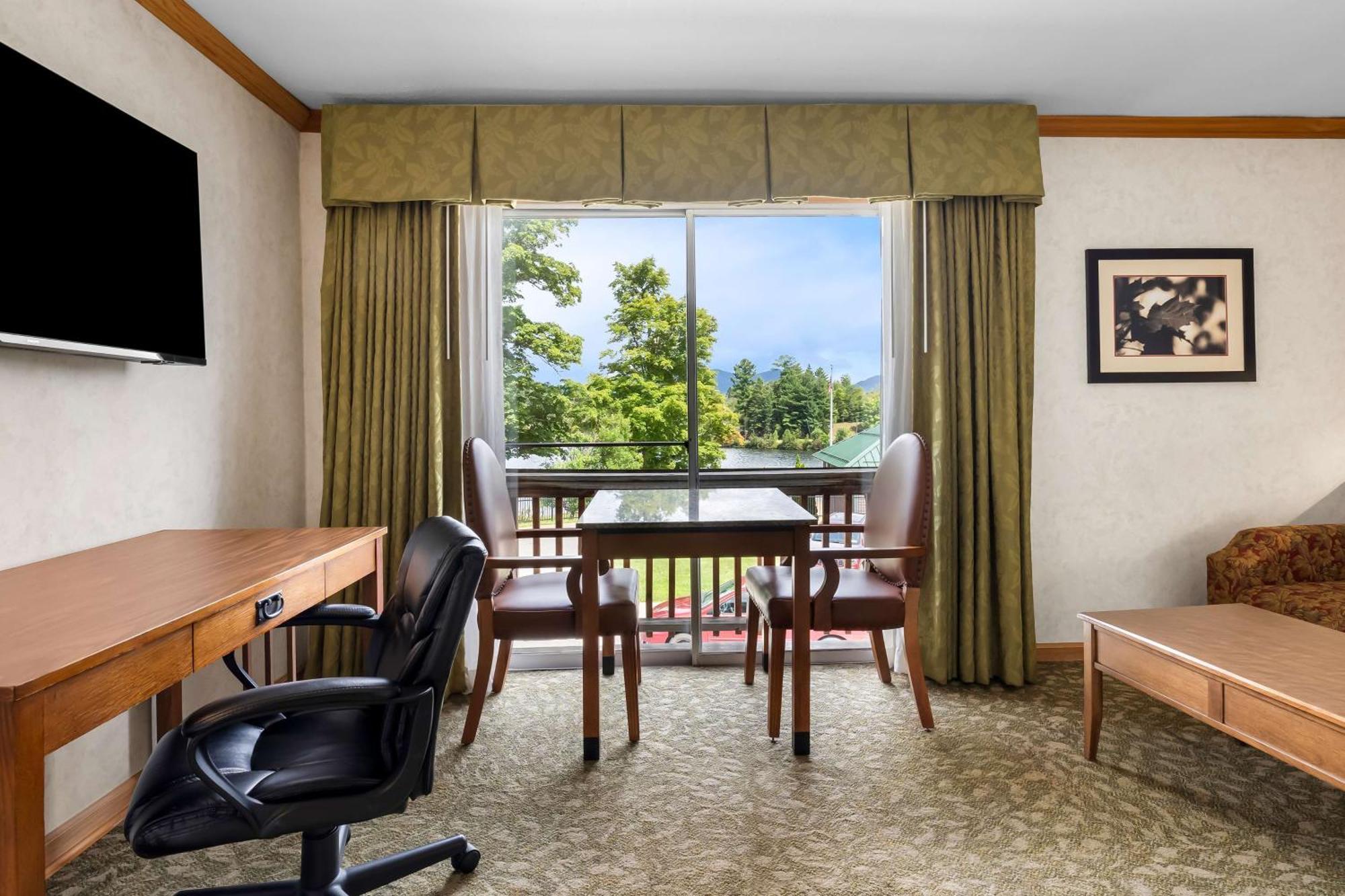 Best Western Adirondack Inn Lake Placid Bagian luar foto