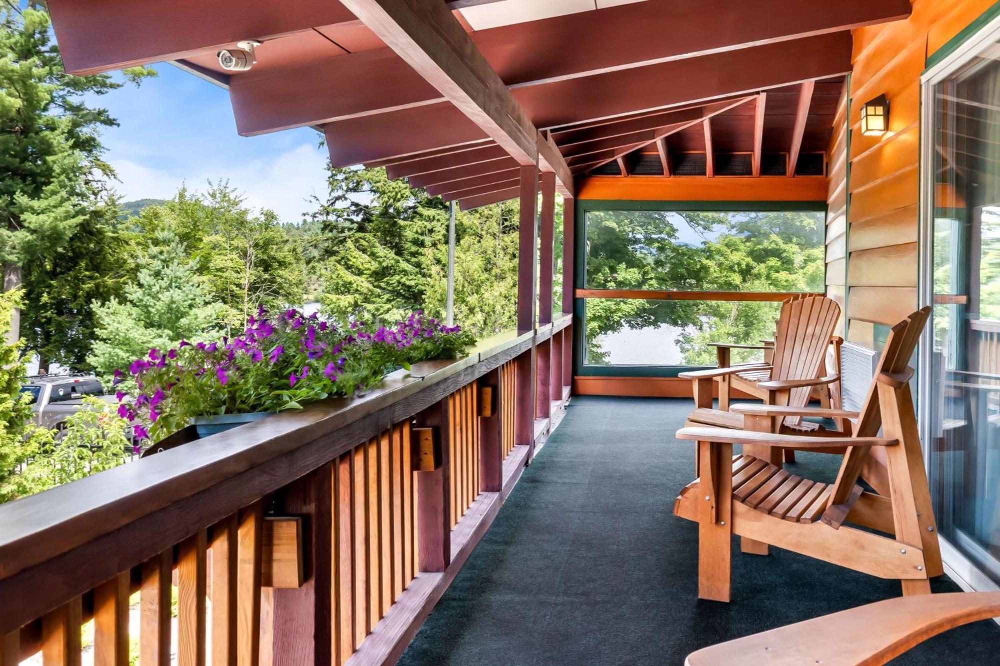 Best Western Adirondack Inn Lake Placid Bagian luar foto